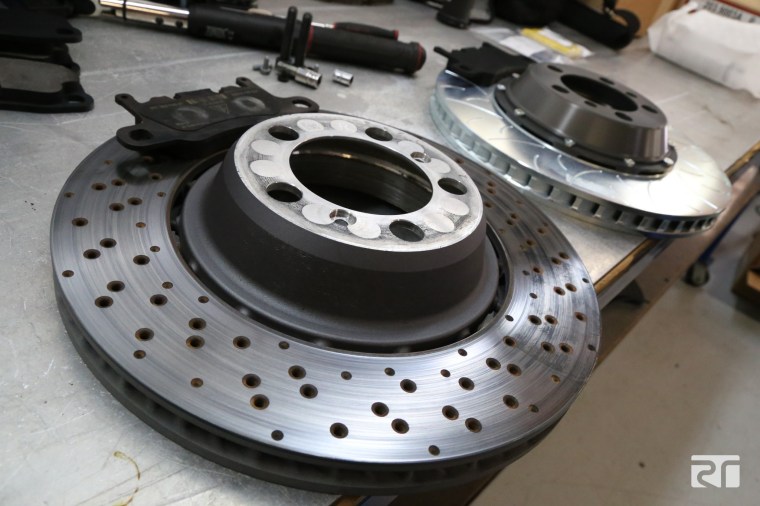 Porsche OE 991 GT3 rear discs vs Brembo performance Type III discs