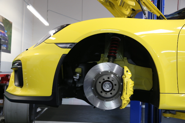 GMG Racing 981 Cayman GT4 Front end